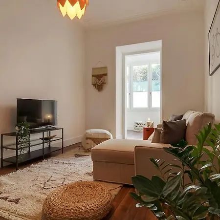 아파트 Bright And Stylish 4bedroom Close To The River 리스본