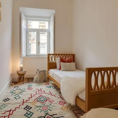 Bright And Stylish 4bedroom Close To The River 리스본